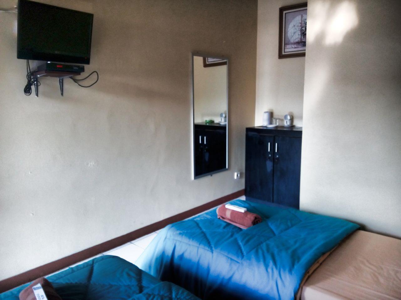 Aries Biru Resort Cisarua Exterior photo